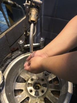 轮胎洗手盆