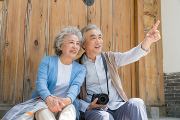 老年夫妻旅游