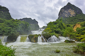 瀑布装饰画