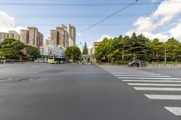 长宁区天山路街景