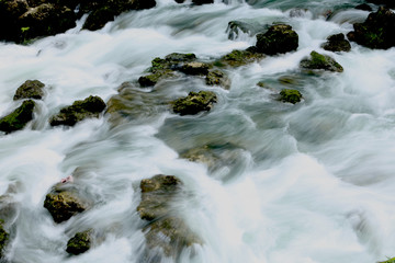 河流