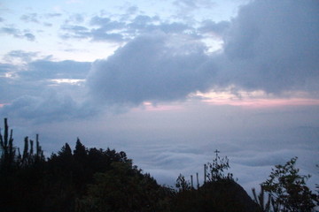 江西武功山风景武功山云海