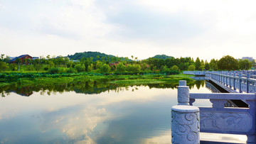 湖畔风景