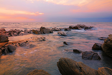 日出海浪