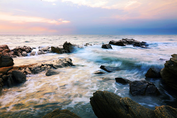 日出海浪