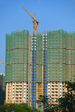 建设中的城市楼盘塔机塔吊