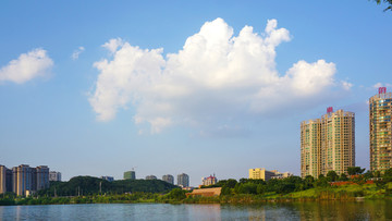 美丽湖景