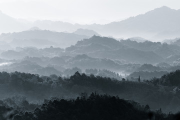 水墨山峰