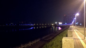 涪江河岸边夜景