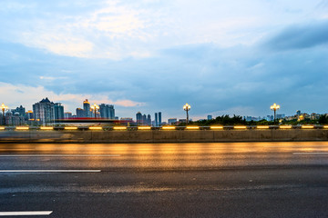 城市道路夜景