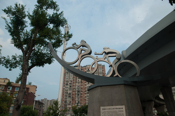 自行车雕塑
