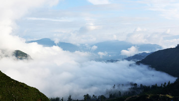 乡村雾景