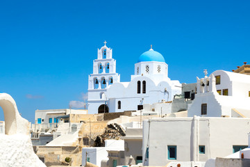 希腊圣托里尼岛蓝顶教堂