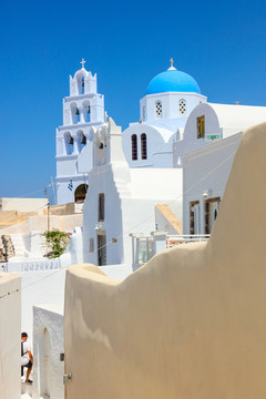 希腊圣托里尼岛蓝顶教堂