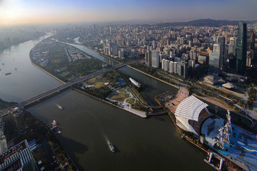 广州塔鸟瞰城市风光