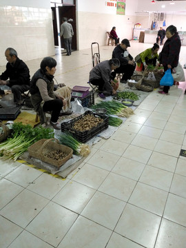 室内菜市场农民自产自销区