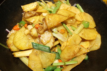 干锅土豆片