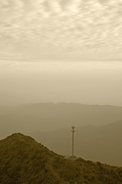 远山高山山脉