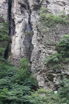 悬崖峭壁