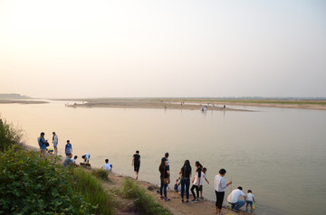 黄河岸边