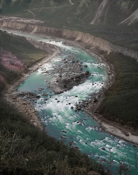 雅鲁藏布江大峡谷