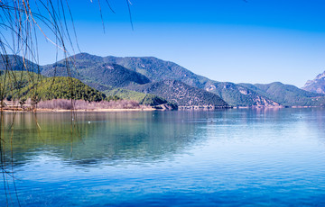 泸沽湖山水风光