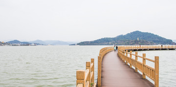 宁波东钱湖木栈道