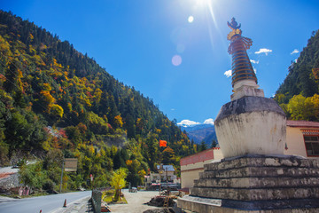 西藏白塔