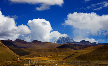 西藏雅拉雪山