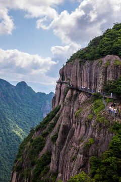 悬空栈道