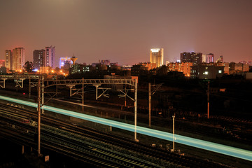 铁路火车车轨夜景