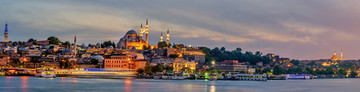 土耳其伊斯坦布尔金角湾夜景