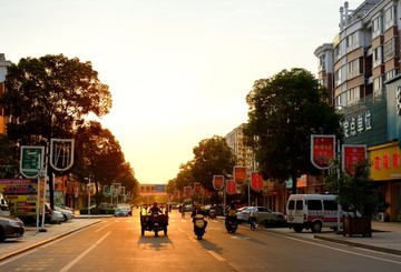 早晚霞城市建筑