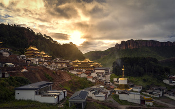 郎木寺的晨曦