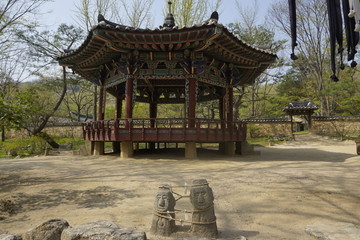 韩国城隍庙木亭子和长丞石刻