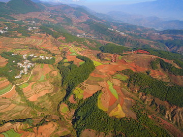 航拍东川红土地