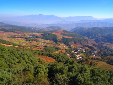 航拍东川红土地