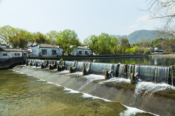 水坝