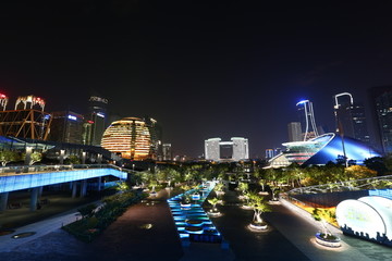 钱江新城夜景日月同辉