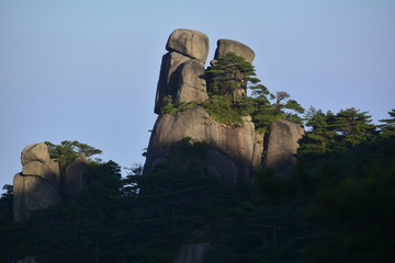 三清山情侣石