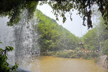 赤水四洞沟水帘洞瀑布丰水期水帘