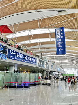 浦东机场国际航班出发安检入口
