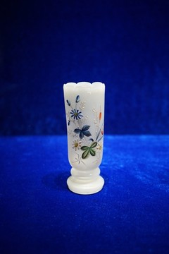 英国描金玻璃画珐琅花卉纹瓶