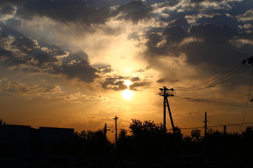 城市夕阳彩霞