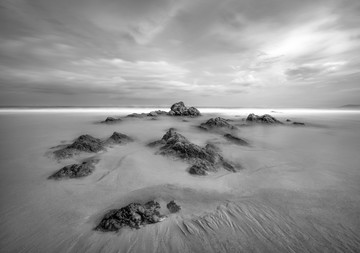 黑白海景