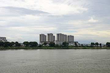 江岸风景