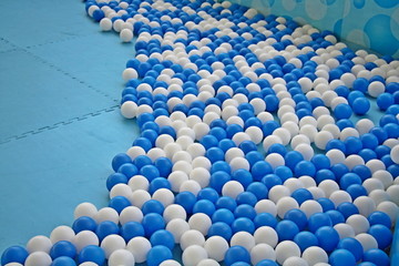 蓝白海洋球