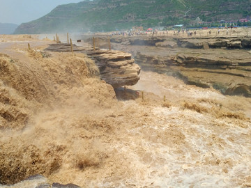 黄河壶口瀑布夏季水景