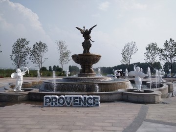 普罗旺斯熏衣草庄园喷泉