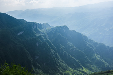 青山